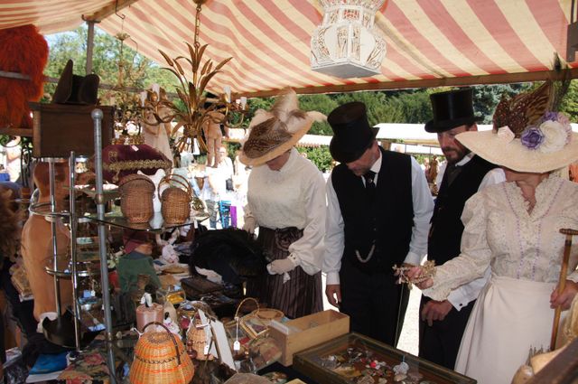 Brocante & curiosamarkt