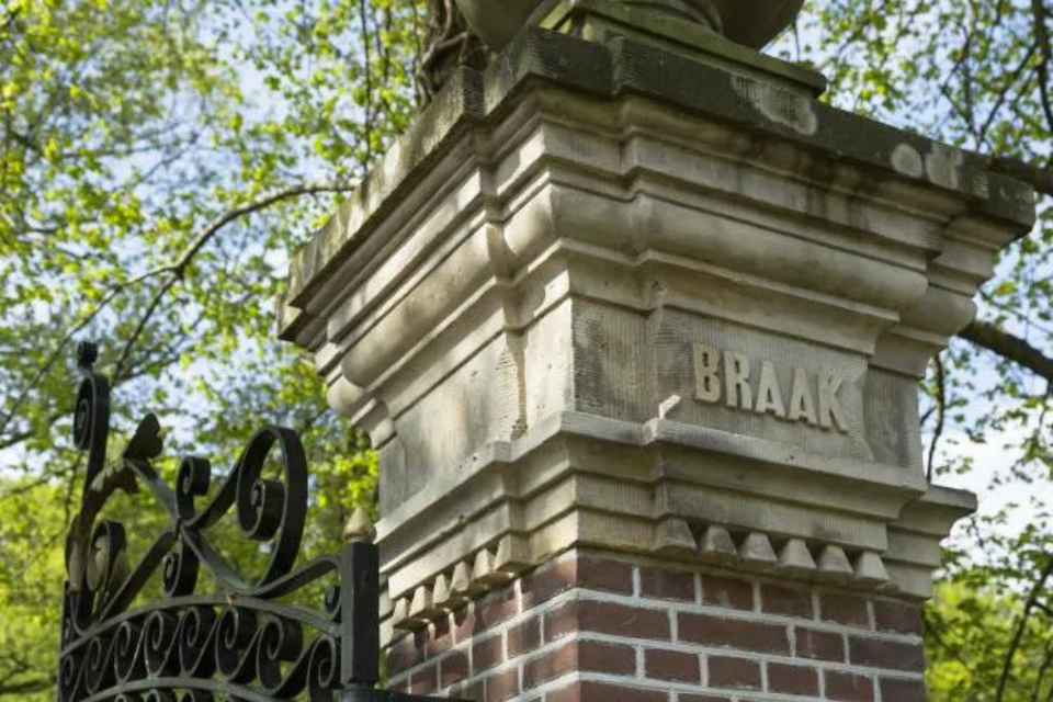 De ingang van Landgoed De Braak.