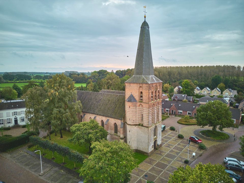 Pancratiuskerk Brummen Drone