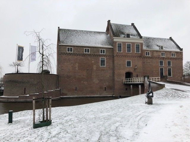 Het kasteel van Woerden in de winter.