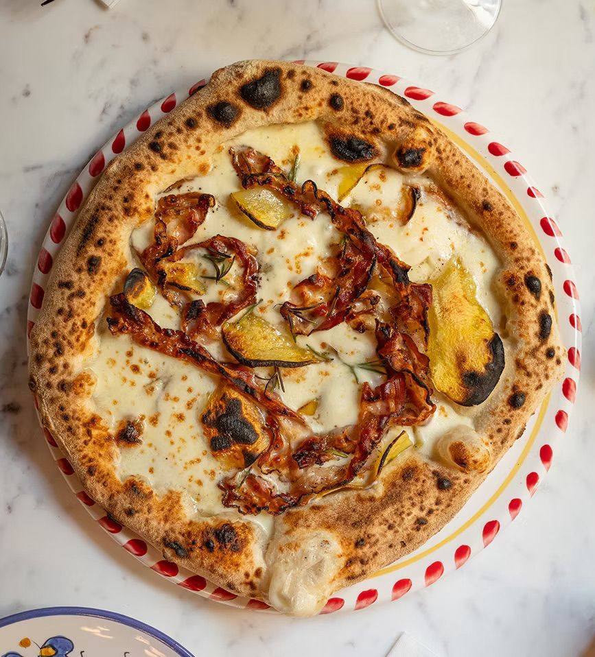 Pizza met ham en groente van Allora