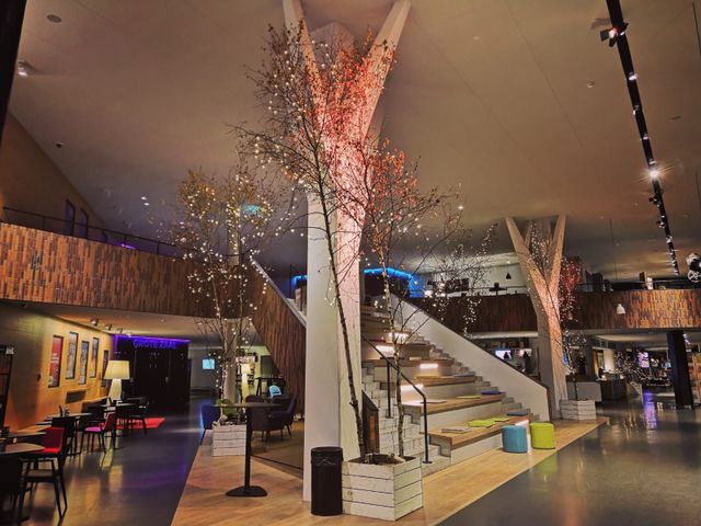 De prachtige foyer van Theater de Bussel