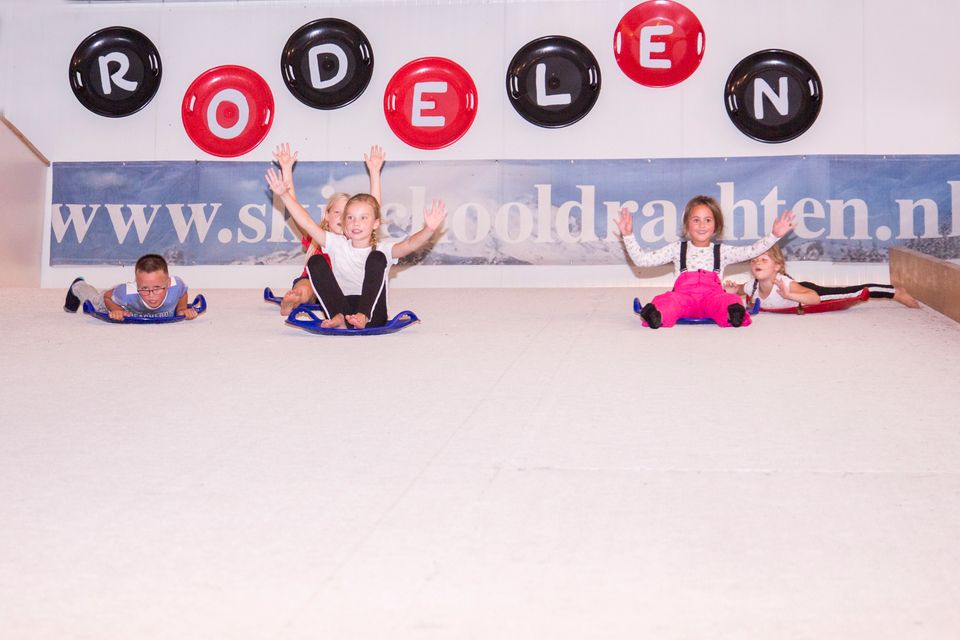 Kinderfeestje Friesland, ski en rodelfeestje, verjaardagsfeestje Skischool Drachten