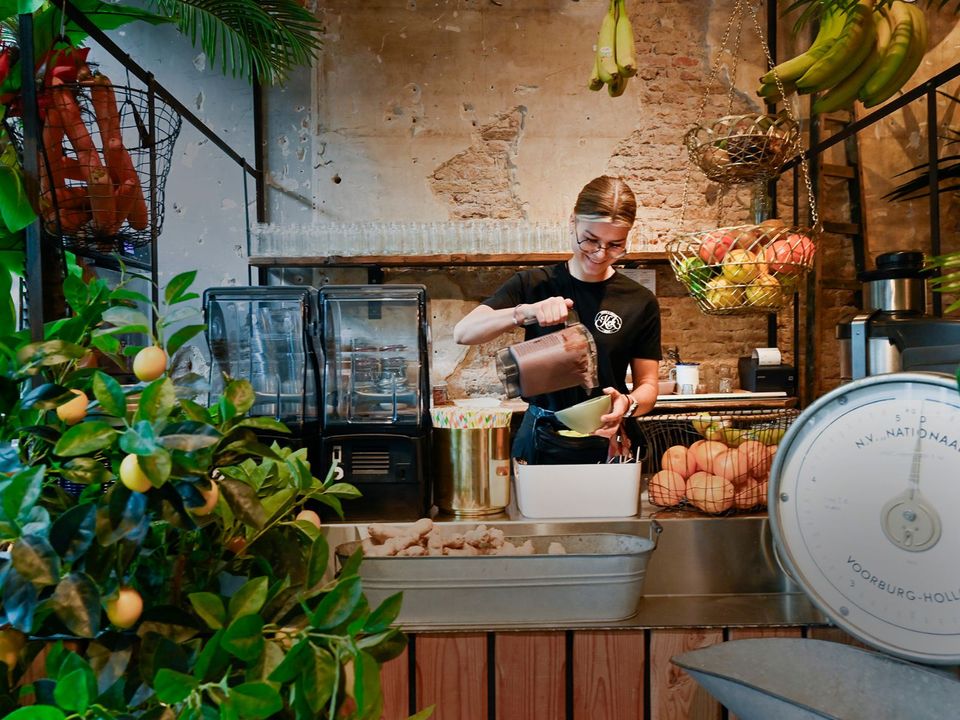Smoothie die gemaakt wordt bij KEK in Delft