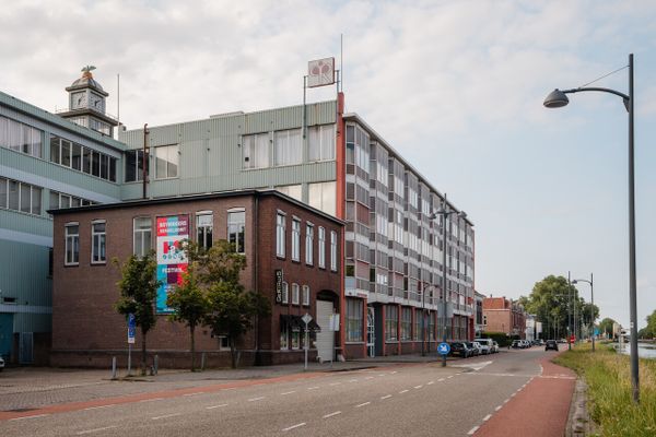 Het gebouw van textielfabrikant Raymakers.