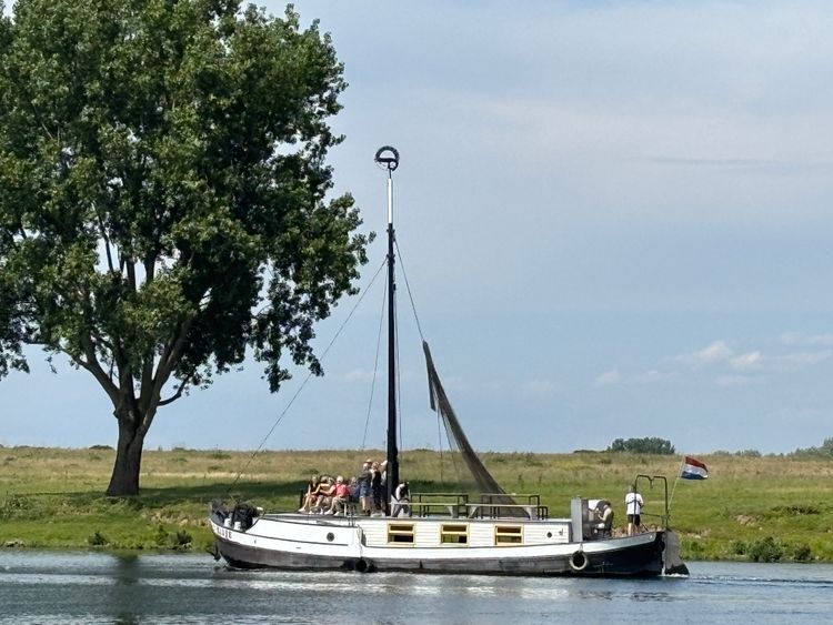 Unieke belevenis op de Maas