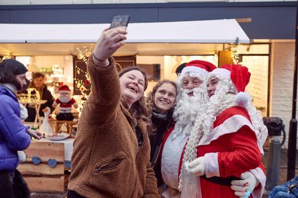 Selfie maken met de Kerstman
