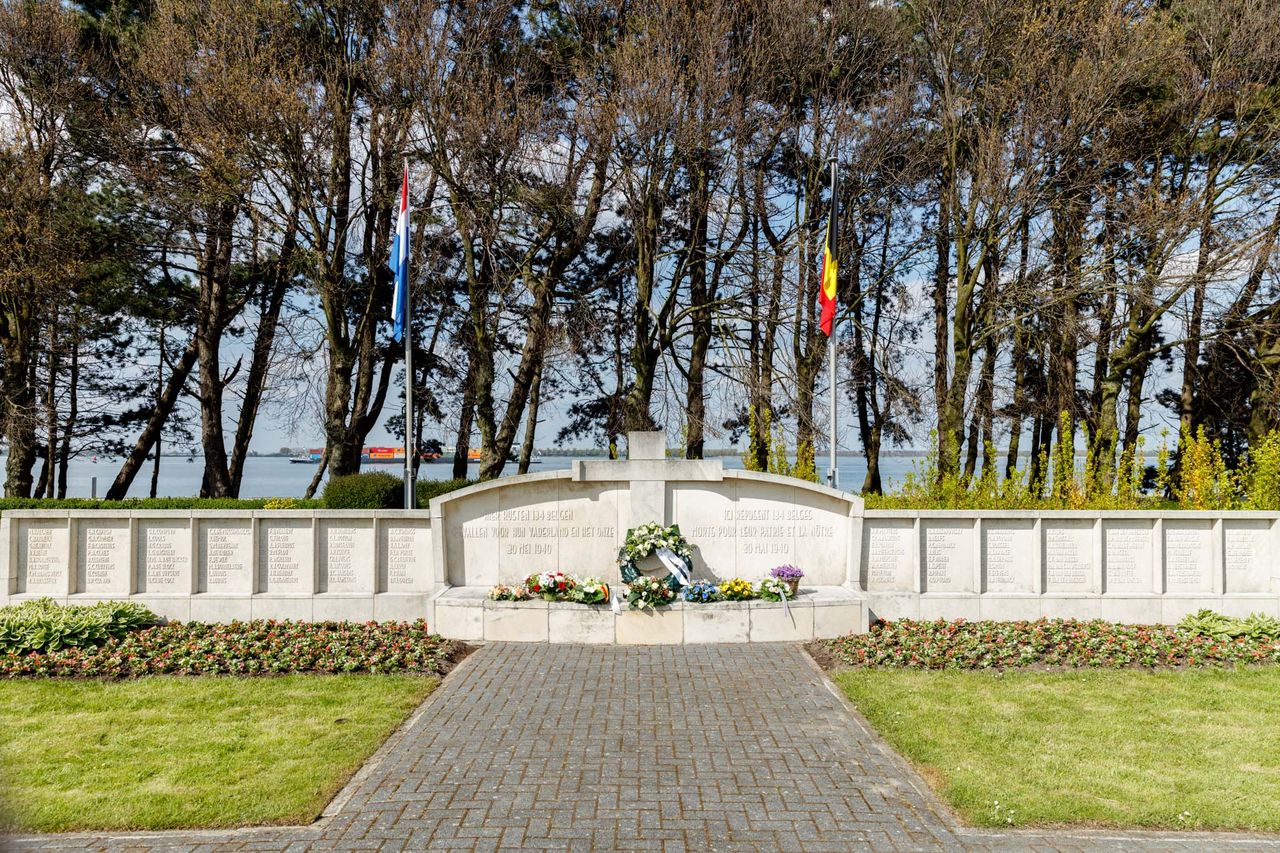 Belgian honorary cemetery Willemstad