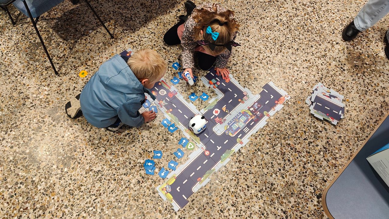 mTiny - Bouw, ontdek en leer