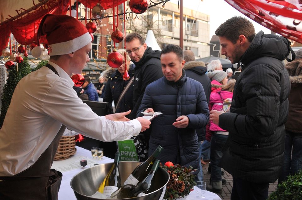 culinair genieten bij één van de vele foodkramen