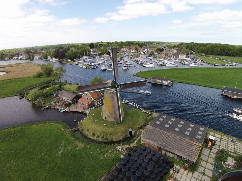 Zwanburgermolen in Warmond