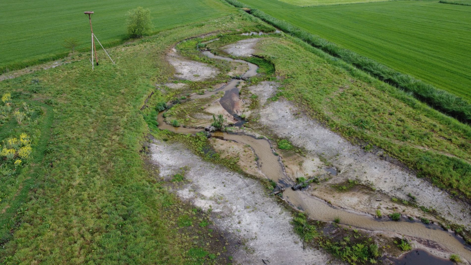 Luchtfoto beek bij Batonia Beekenbos