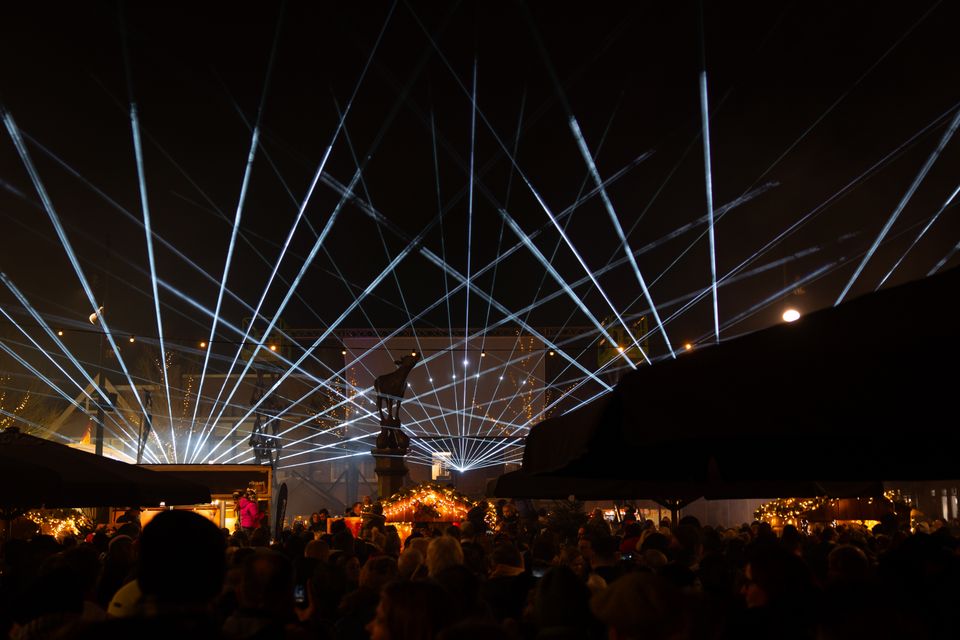 Nachtfoto met lichtflitsen