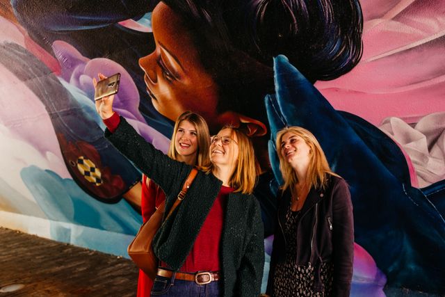 Instagram selfie bij muurkunst Helmond