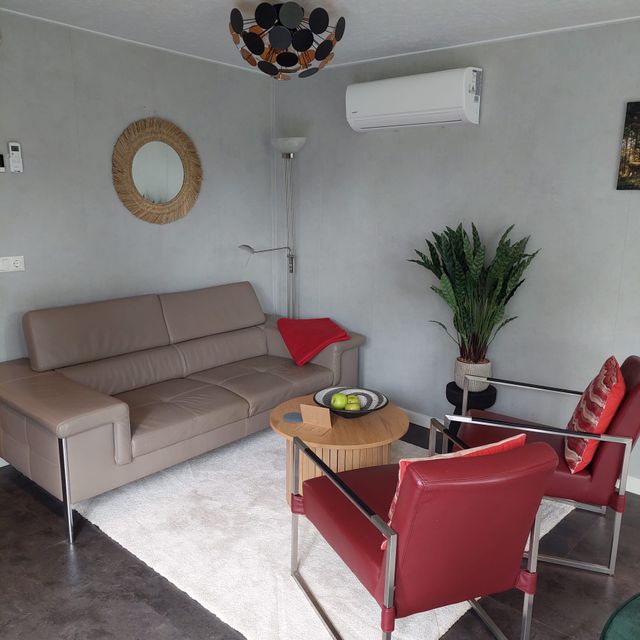 Foto van zitkamer Boshuisje Jari
