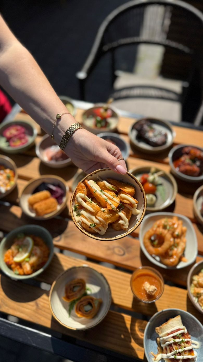 Tafel vol met tapas
