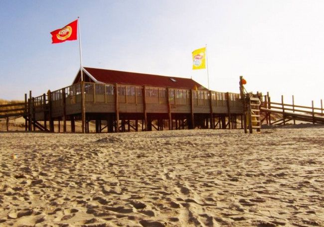 Strandpaviljoen de Zwaluw, Netherlands, Renesse beach bar with view at the sea