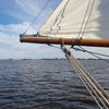 Zeilend onderweg op het Lauwersmeer
