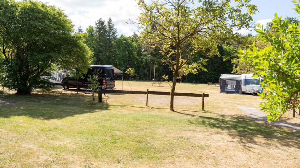 Camping Beek en Hei kampeerveld