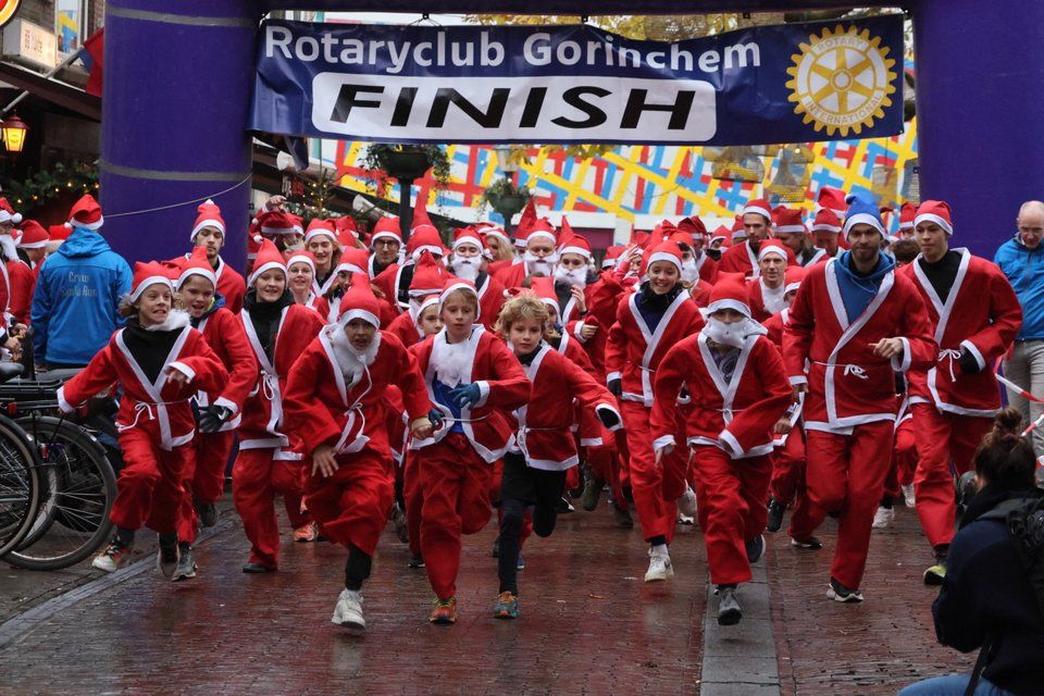Start foto van de Santa Run in Woerden