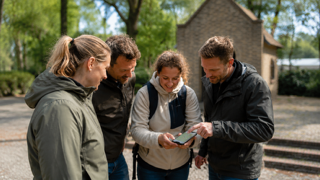 Groepje voor kapel in Bladel