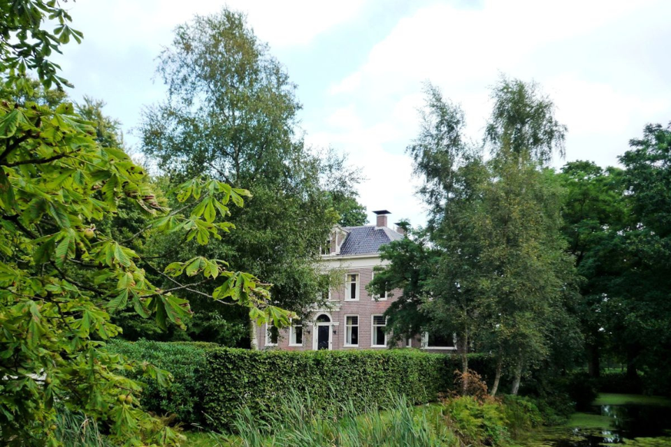 Vennebroek-Anwesen in der Nähe von Paterswolde.