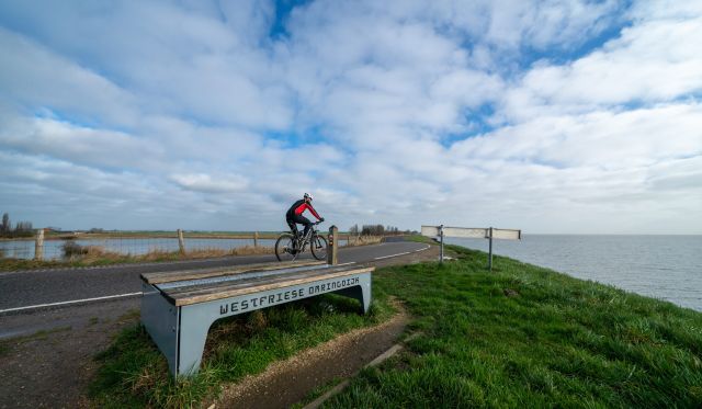 Fietsen op de Westfriese Omringdijk