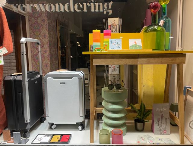 Window display of home furnishing shop De Verwondering in Maastricht