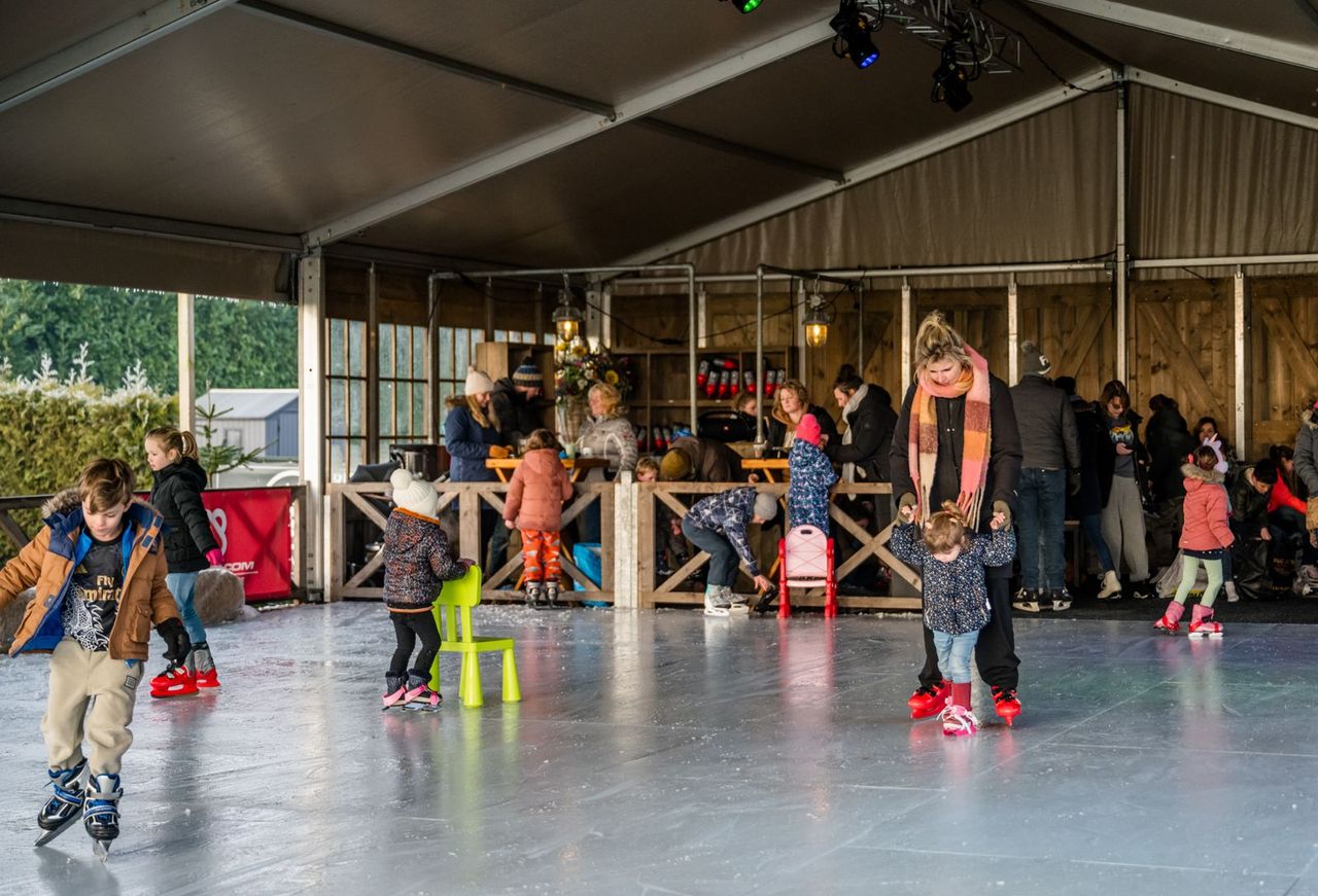 Schaatsbaan bij Bierbrouwerij Oijen met kinderen