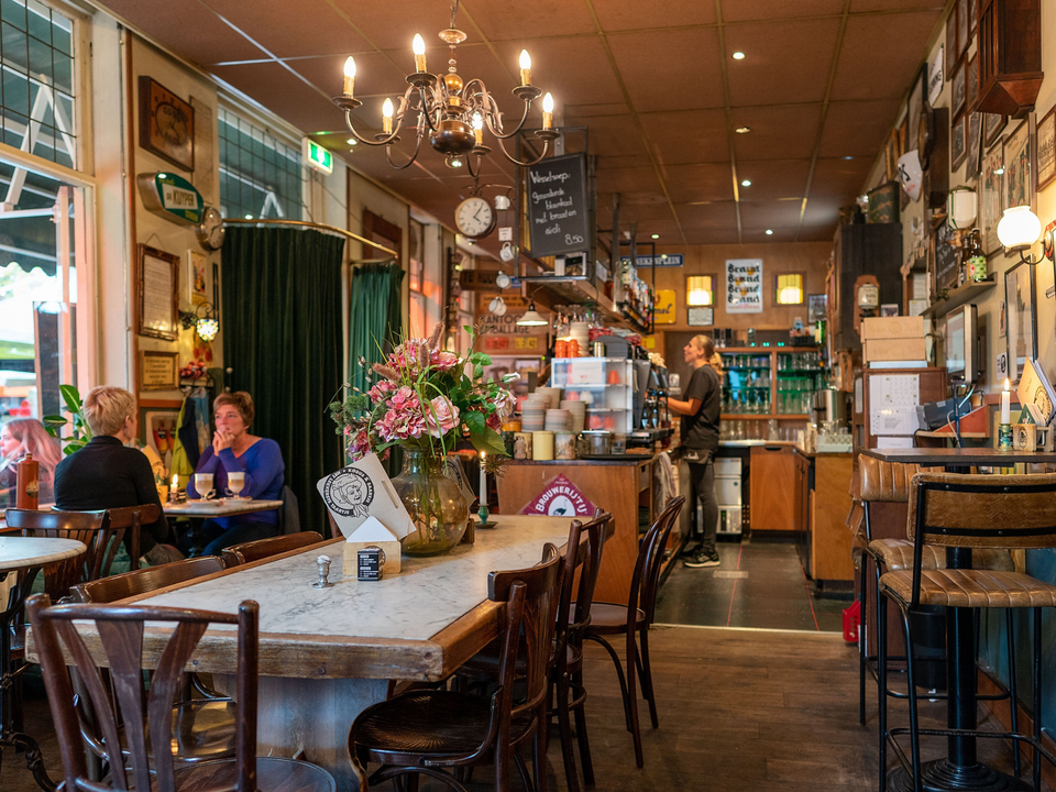 Binnen bij restaurant Kobus Kuch in delft