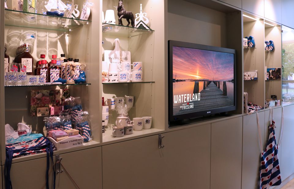 Narrowcastingscherm VVV Sloten