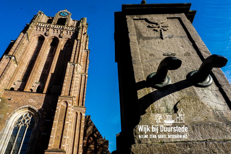 Grote Kerk op de markt met Logo Merk Wijk bij Duurstede