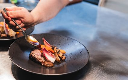 Diner bij Restaurant Zicht