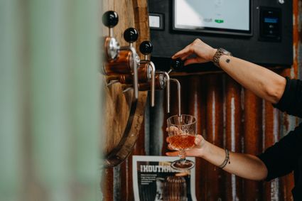 Zelf je wijntje tappen bij de Houthallen