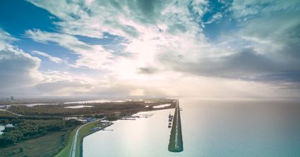 Gemaal De Blocq van Kuffeler in Almere houdt Zuidelijk Flevoland (Almere, Zeewolde) droog. Het is het grootste gemaal van Europa als gekeken wordt naar opvoerhoogte en capaciteit. Het gemaal is vernoemd naar ingenieur V.J.P. de Blocq van Kuffeler (1878-1963). Hij was vicevoorzitter van de Zuiderzeeraad.