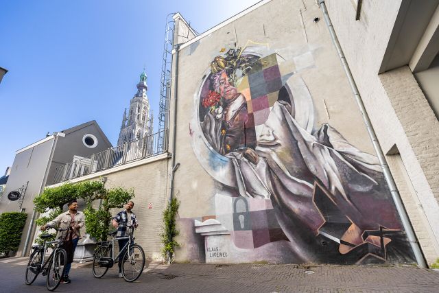 Breda fietsen - Blind Walls Gallery en Grote Kerk