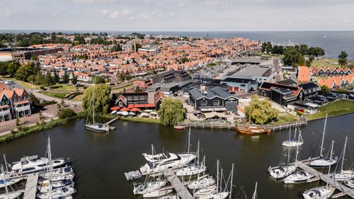 Een overzichtsfoto van Volendam