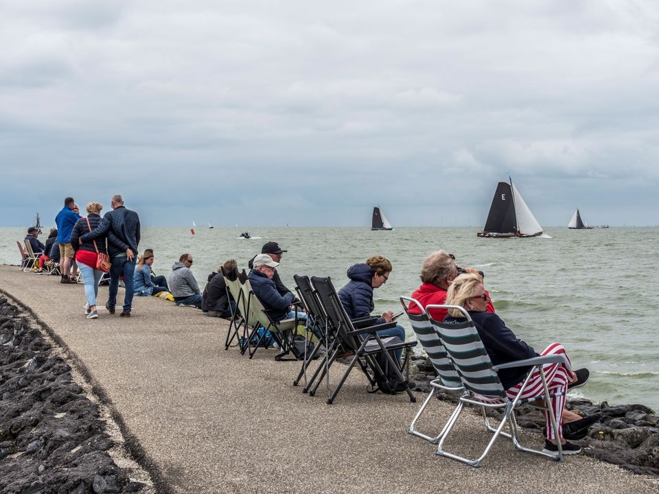 toeschouwers skûtsjesilen