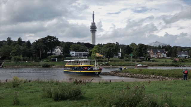 De Blauwe Bever aangemeerd bij de Meinerswijk Arnhem