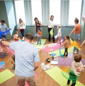 UITfeest: Boek & Yoga XL  (4+)