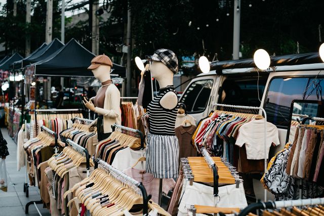 Garage sale Koppelstraat Beek en Donk
