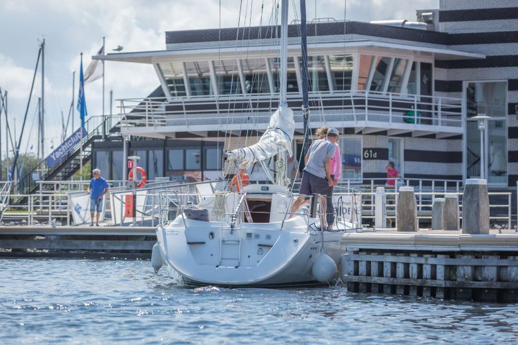Bruinisse jachthaven close-up boot