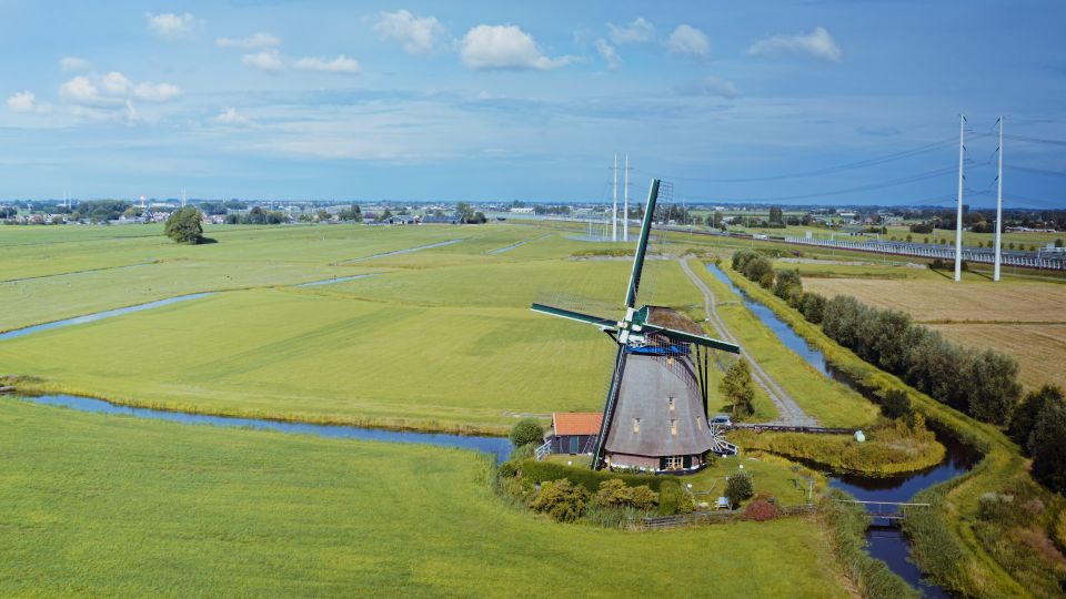 Luchtfoto van de Blauwe Molen in Rijpwetering