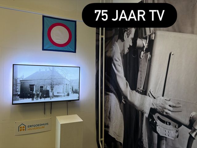 Grote afbeelding op bord in het erfgoedhuis