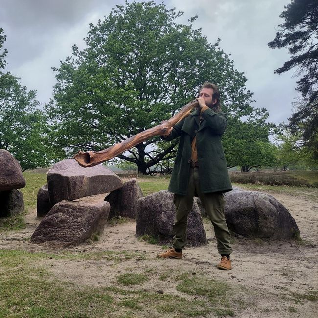 Dag van het Hunebed – Interactieve Klankreis met Didgeridoo