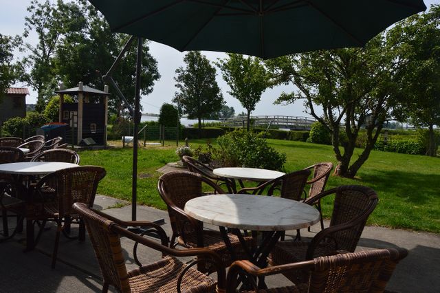 Terras van Theetuin Uitdam