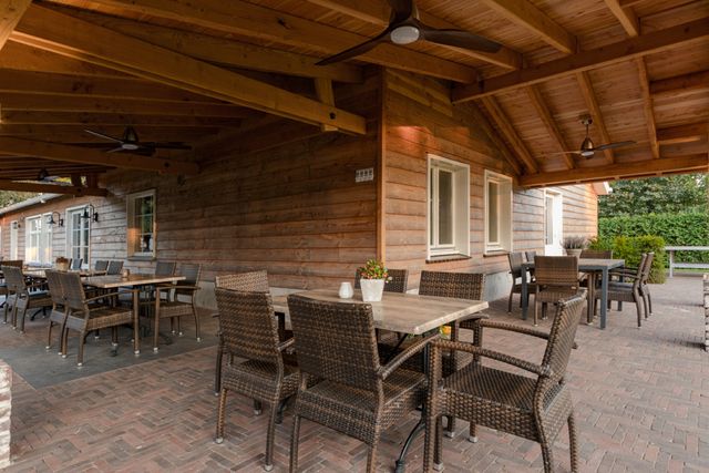 Groepsaccommodatie De Peelheide Neerkant - terras