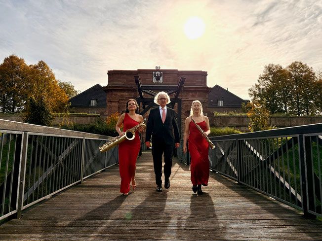 Concert | Trio Multiple Colours