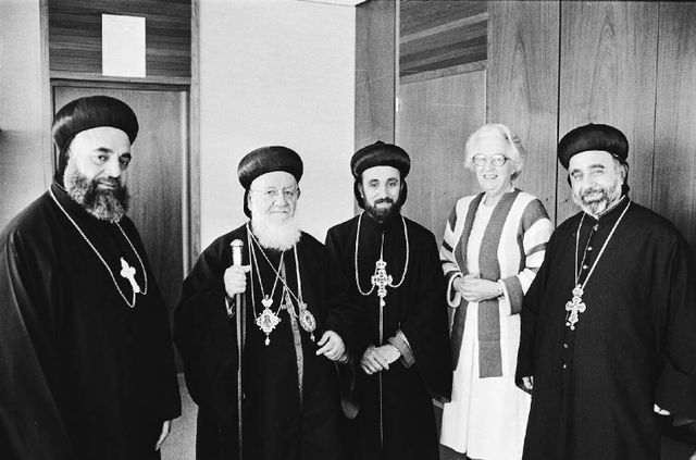 Staatssecretaris Haars ontvangt Turkse geestelijken.