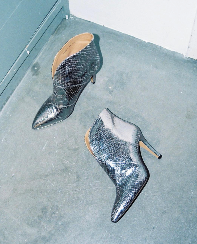 Nina's Boutique Wyck schoenen laarsjes zilver
